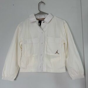 JORDAN NWT WHITE WINDBREAKER CROPPED GIRLS JACKET SZ MEDIUM